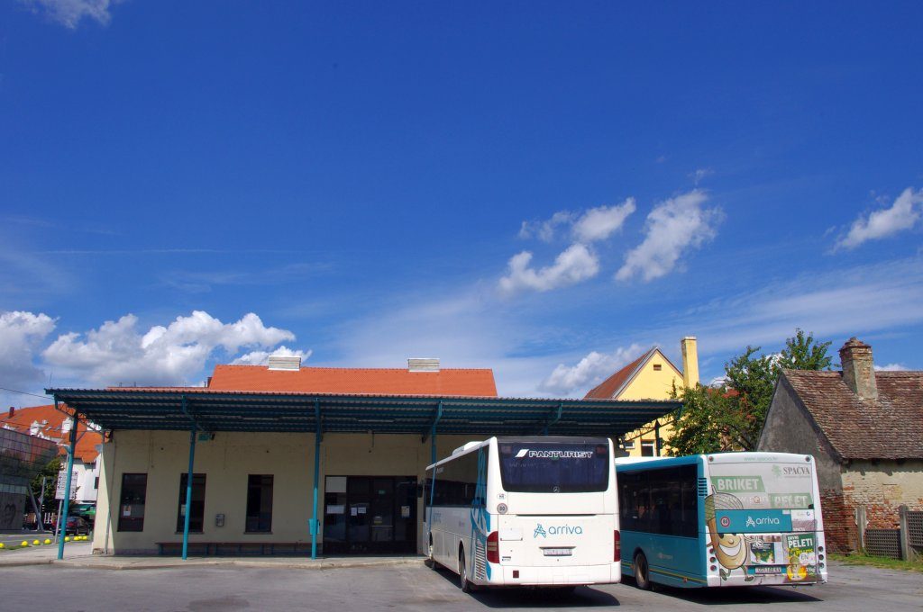 Autobusni kolodvor Valpovo